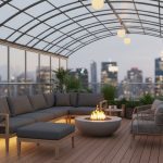 Ban công sân thượng sang trọng với mái che polycarbonate và sàn gỗ nhựa WPC